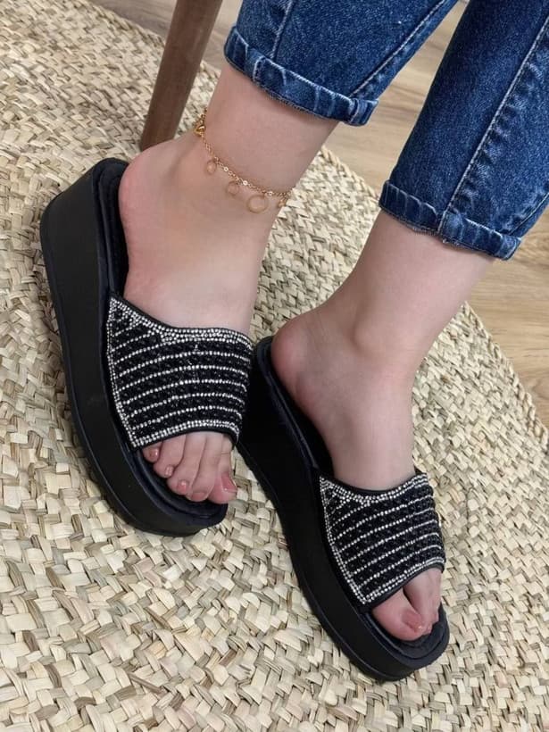 صندل مرواریدی لژدار