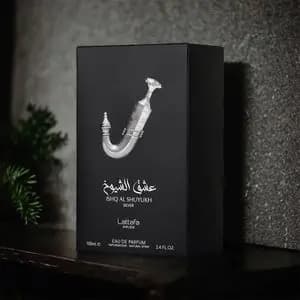 عطر ادکلن زنانه لطافه پراید عشق الشیوخ نقره ایی - جعبه هارد باکس لاکچری -ماندگاری و پخش بو عالی - اورجینال