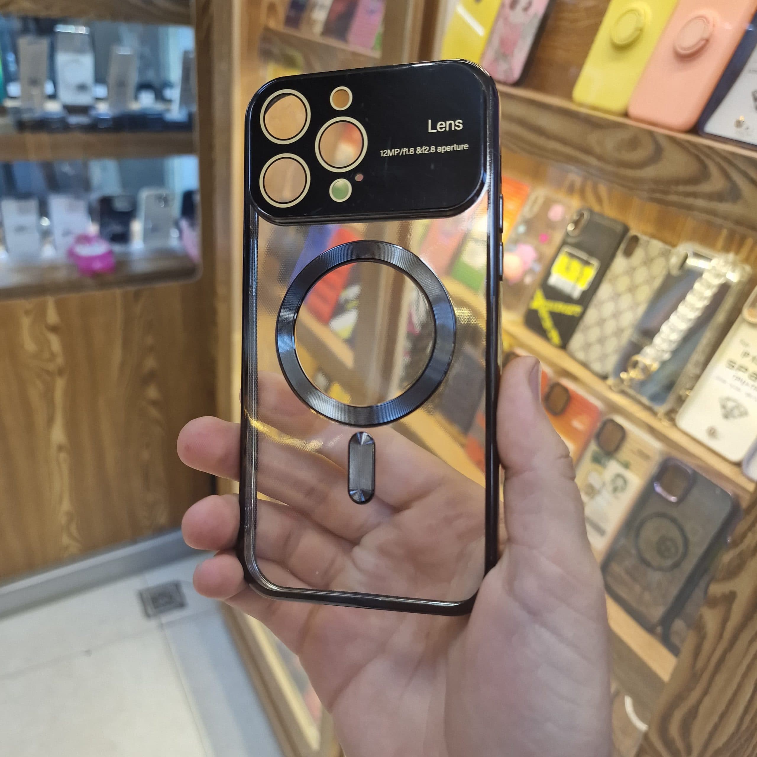 قاب آیفون 14پرومکس pro camera شفاف دور رنگی مگسیف دار محافظ لنز دار