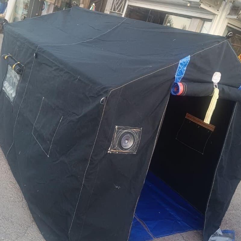 چادر مسافرتی خیمه 2 در 3 جنس برزنتی و لوله گاز همراه با آستر