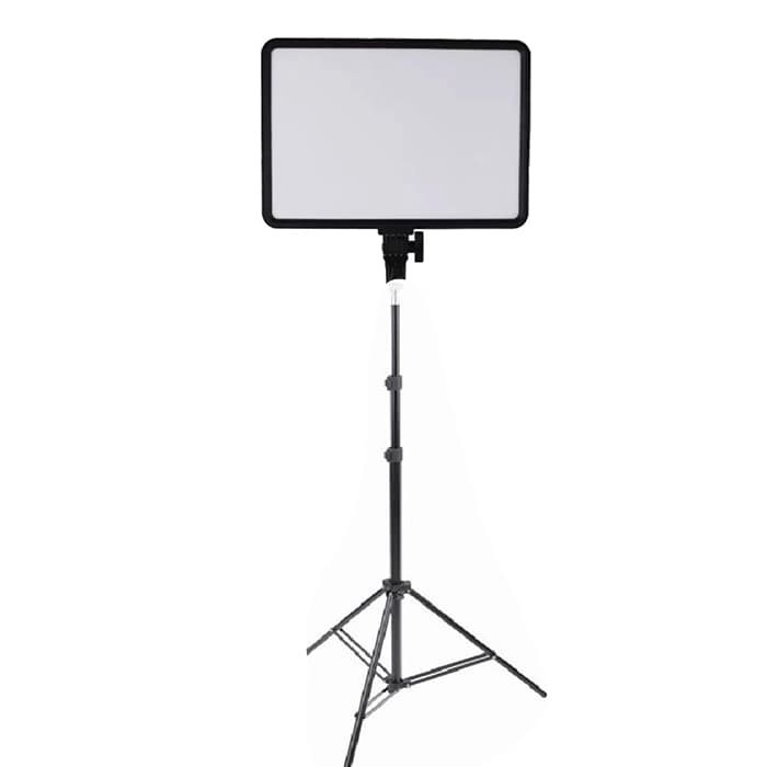 نور ثابت جی ماری مدل FM-17RS همراه سه پایه
