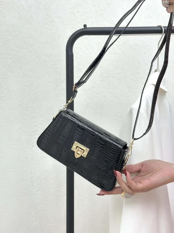 کیف ورنی طرح دار