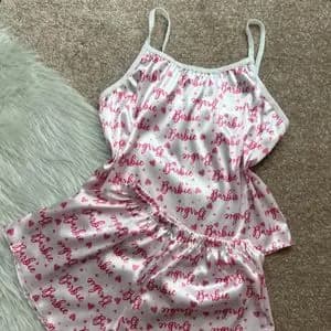 تاپ و شلوارک ساتن مدل باربی