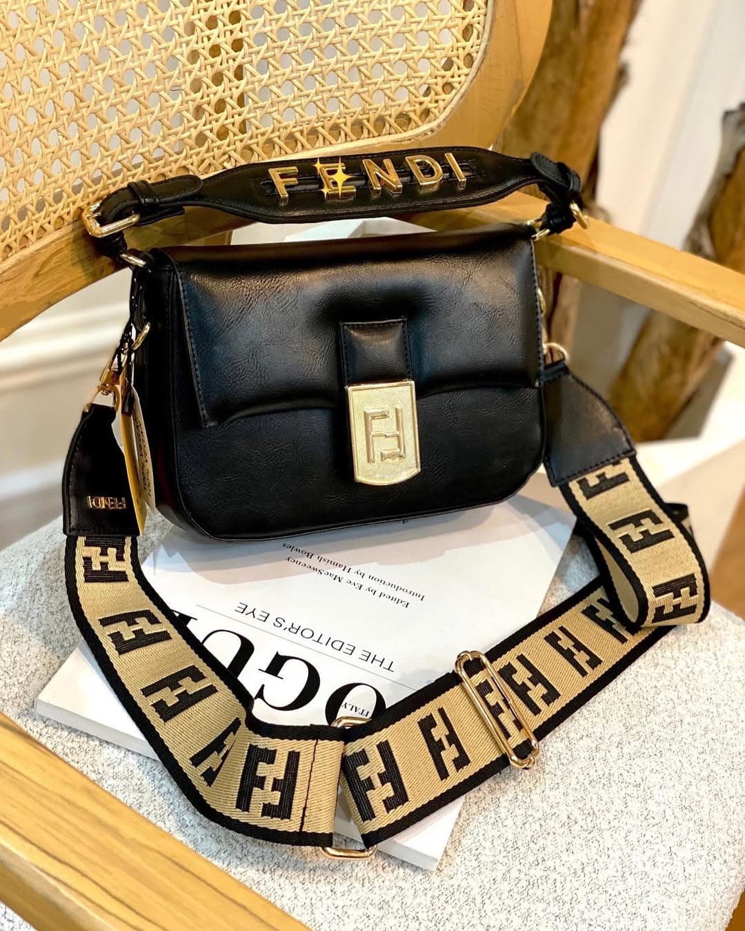 کیف مجلسی زنانه چرم دخترانه دستی دوشی مشکی فندی fendi فانتزی لاکچری شیک جدید مستر کوالیتی a++ وارداتی اورجینال