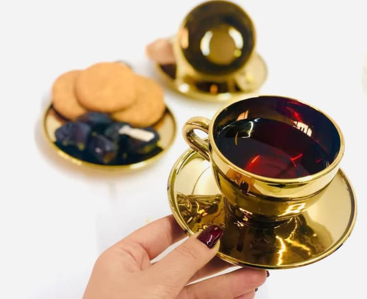 فنجان نعلبکی طلایی