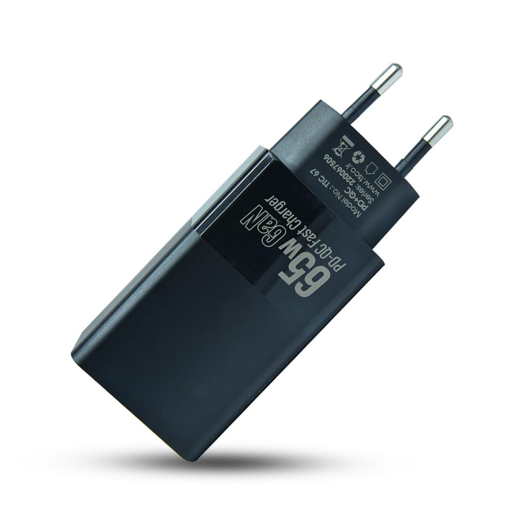 شارژر دیواری 65 وات فست شارژ PD و دوپورت تسکو مدلTTC67 به همراه کابل تبدیل USB-C